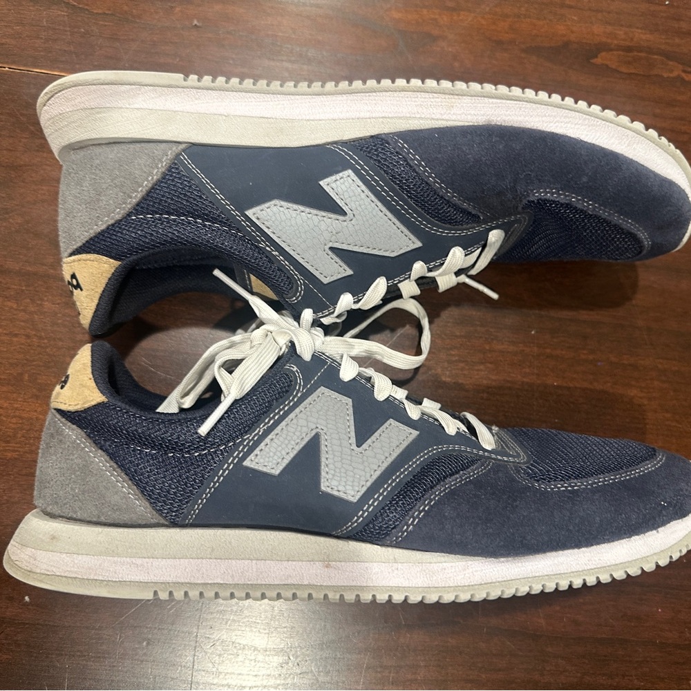 New Balance Men's Blue and Gray Sneakers